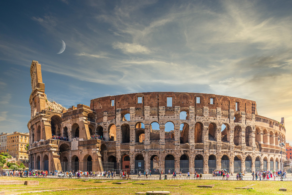 Coliseo Romano en la capital de Italia (Roma)
