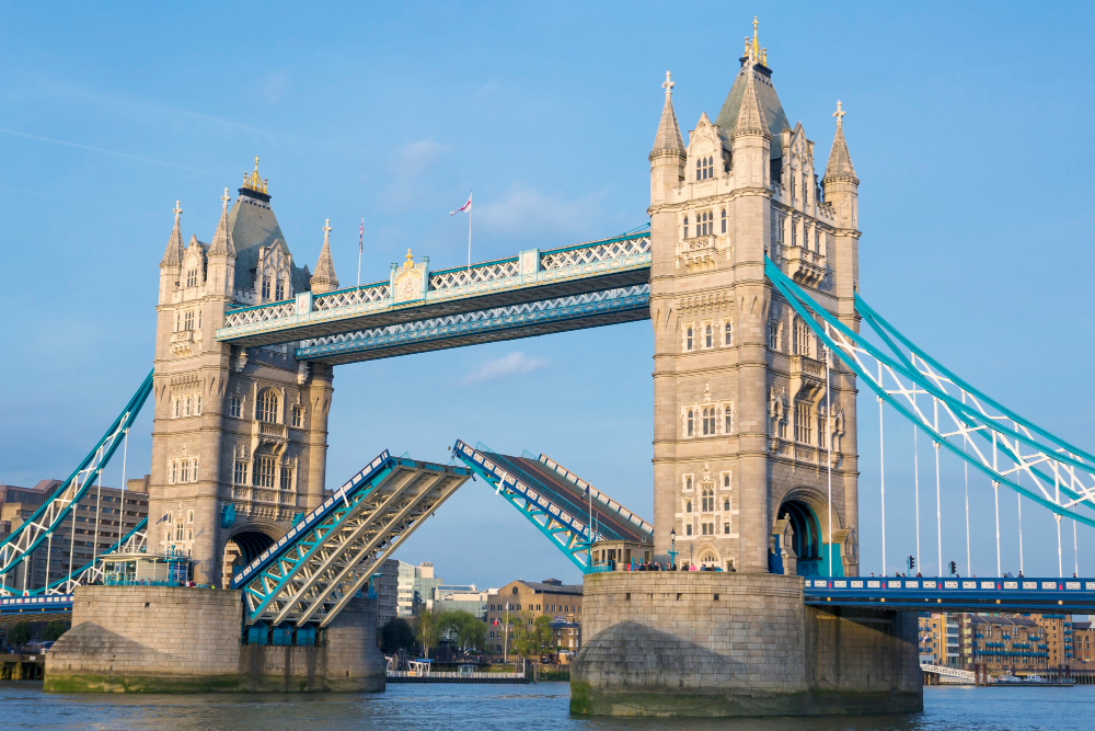 Tower Bridge sobre el rÃ­o TÃ¡mesis en Londres
